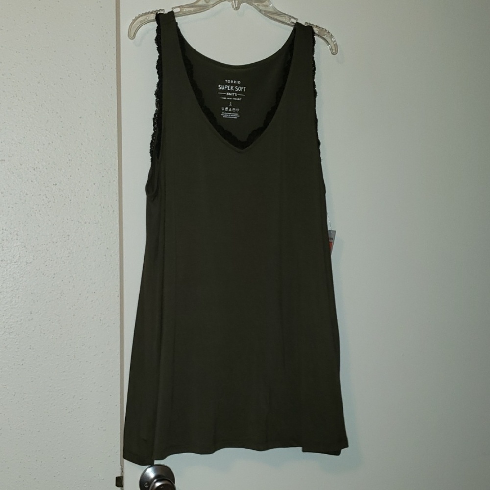 Torrid green/black lace top